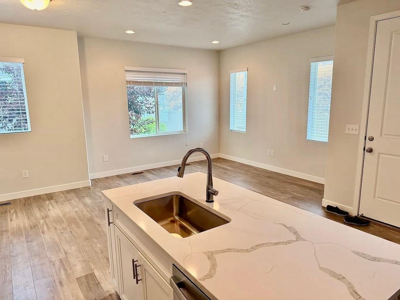 15046 S Wild Horse Way #1 - Photo 2 of 16