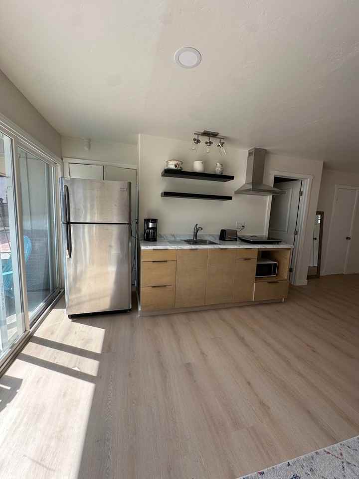 1300 Oak Ave #3 - Photo 2 of 15