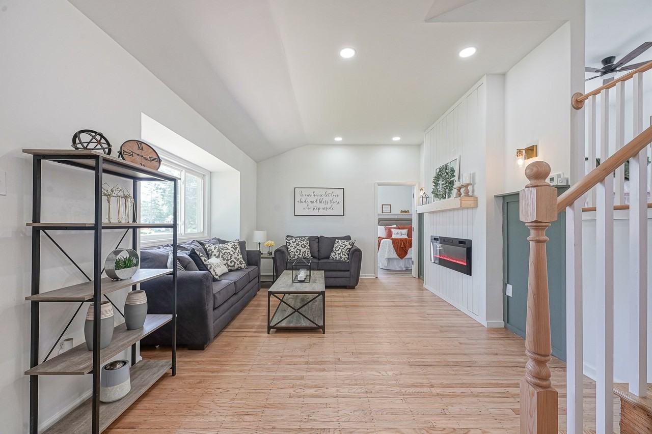 411 Greenview Rd - Photo 5 of 20