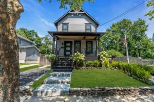 featured image of 902 Central Ave