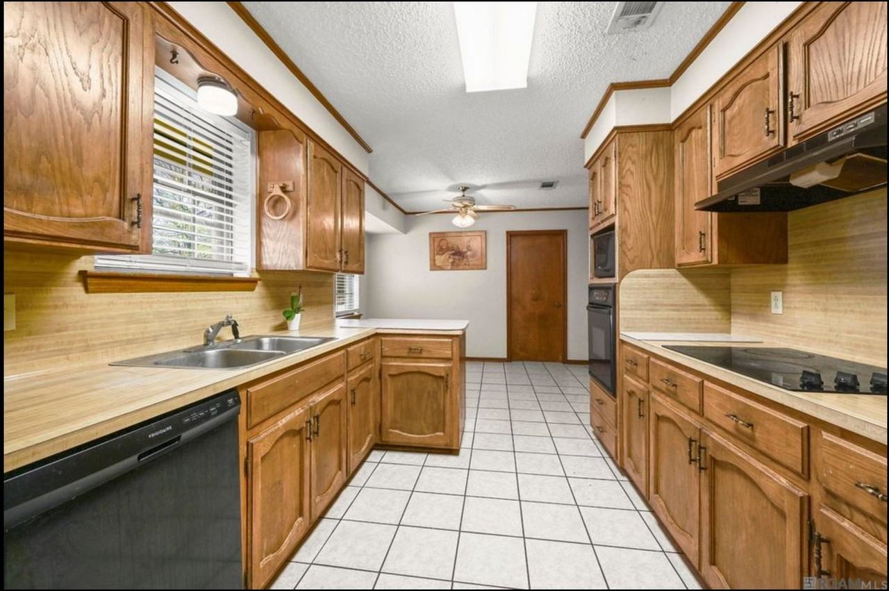 14522 Chimneywood Ave - Photo 5 of 10