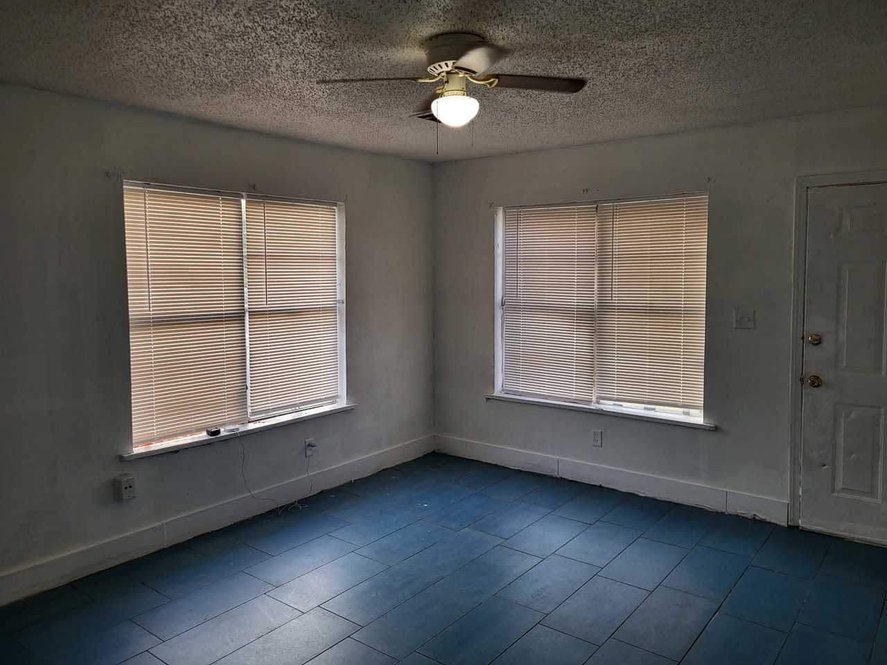 104 Cottonwood Ave - Photo 5 of 14