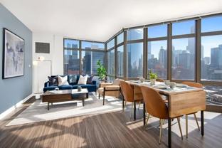 605 W Kinzie St - Photo 1 of 1