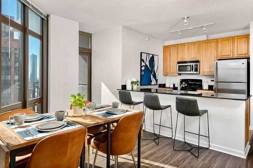 605 W Kinzie St - Photo 4 of 20