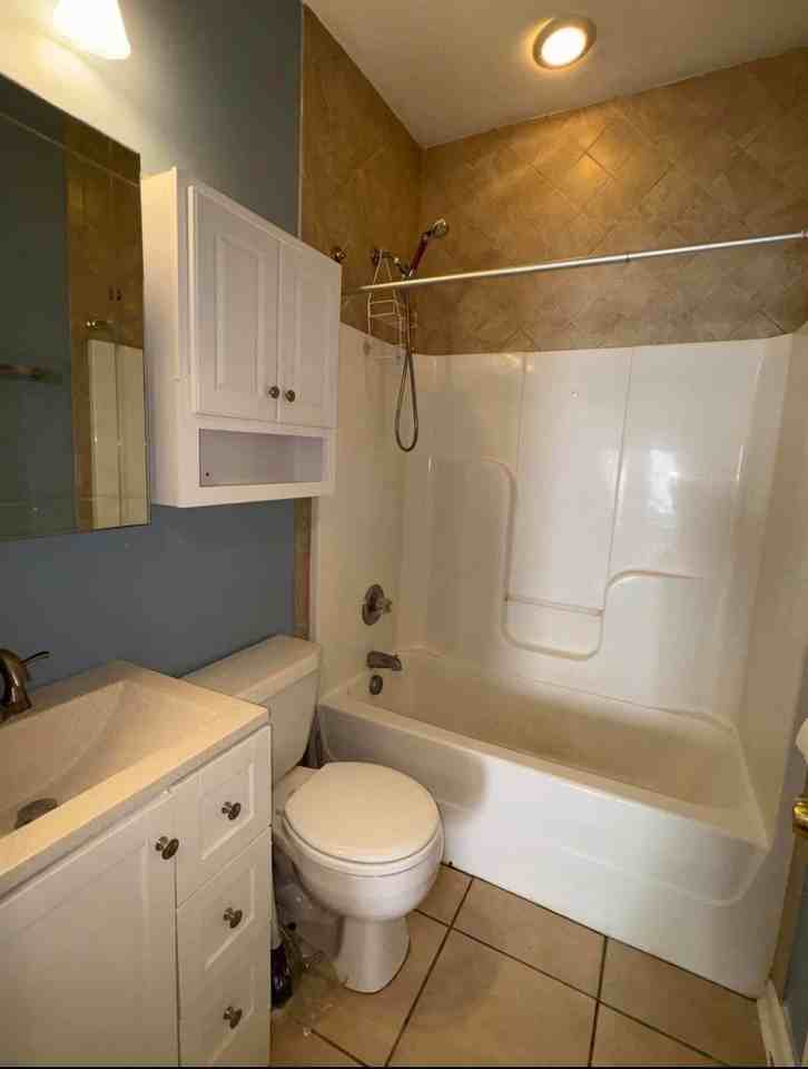 1043 Crescent Ave - Photo 6 of 12