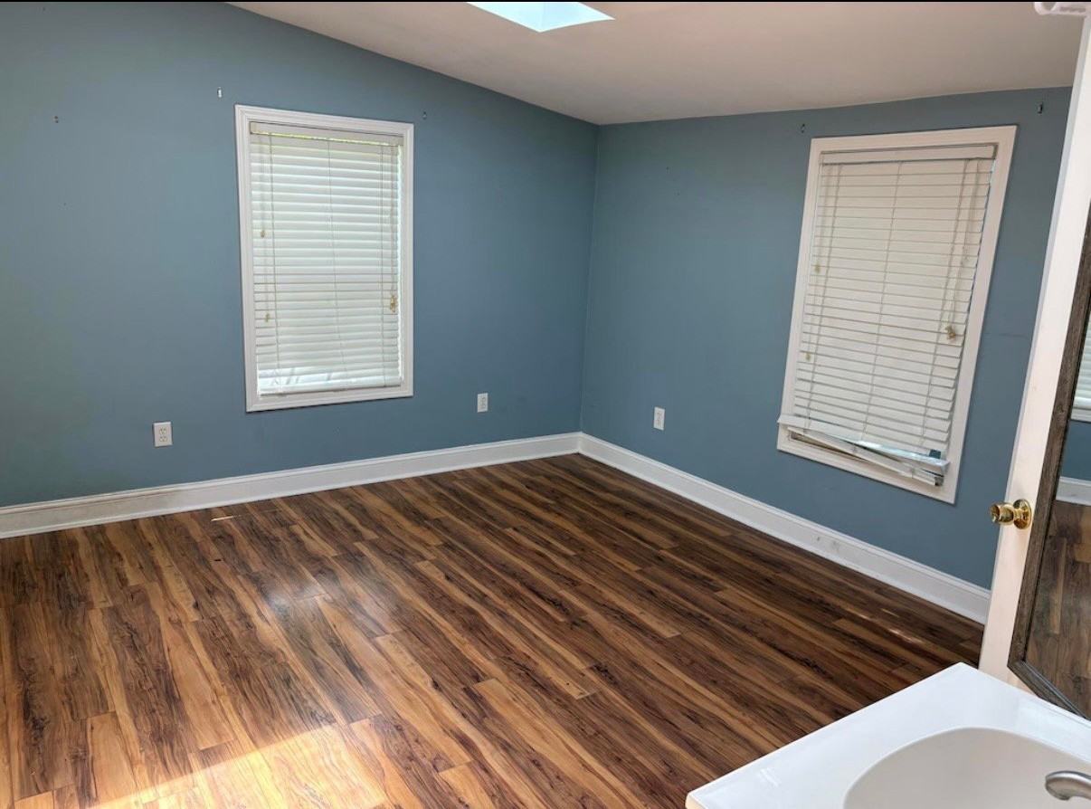 1043 Crescent Ave - Photo 7 of 12