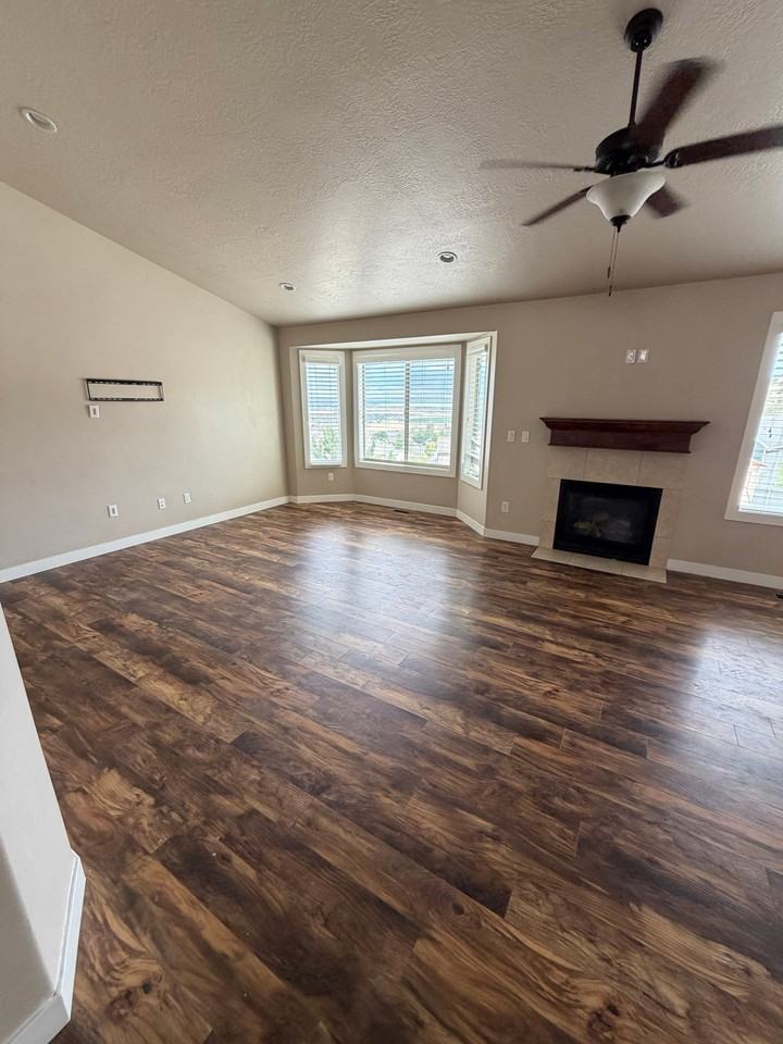 3886 E South Pass Cv - Photo 3 of 20