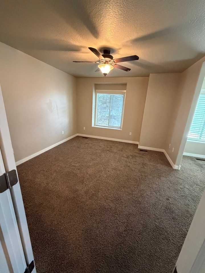 3886 E South Pass Cv - Photo 7 of 20