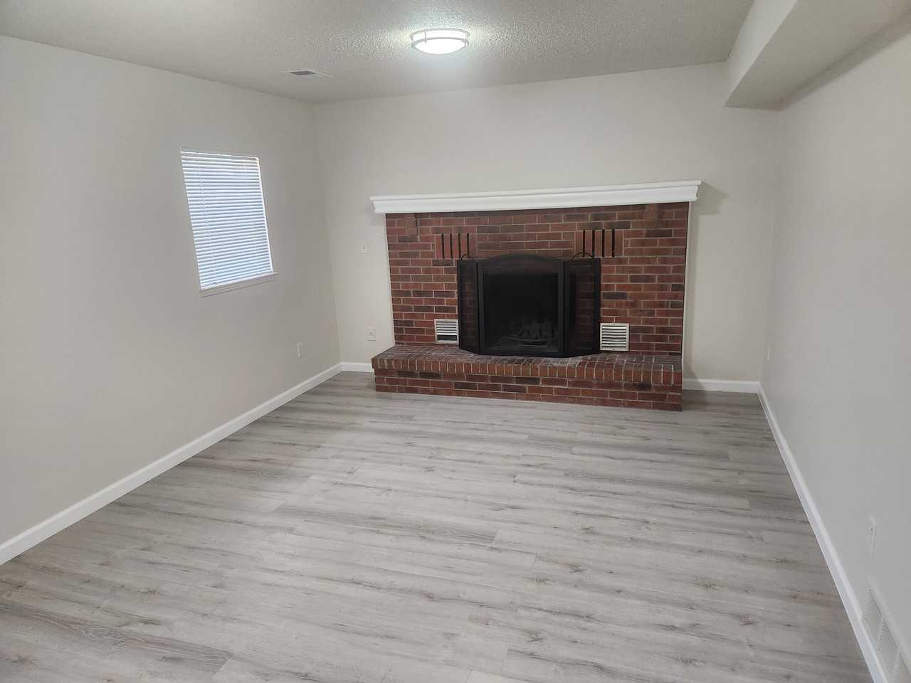 18920 E Montana Dr - Photo 3 of 18