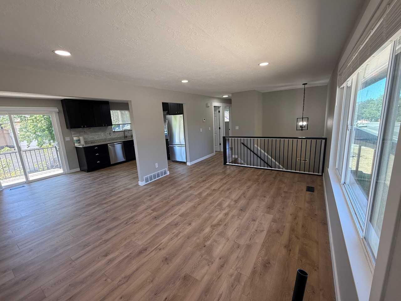 992 E Sunburn Ln - Photo 5 of 15