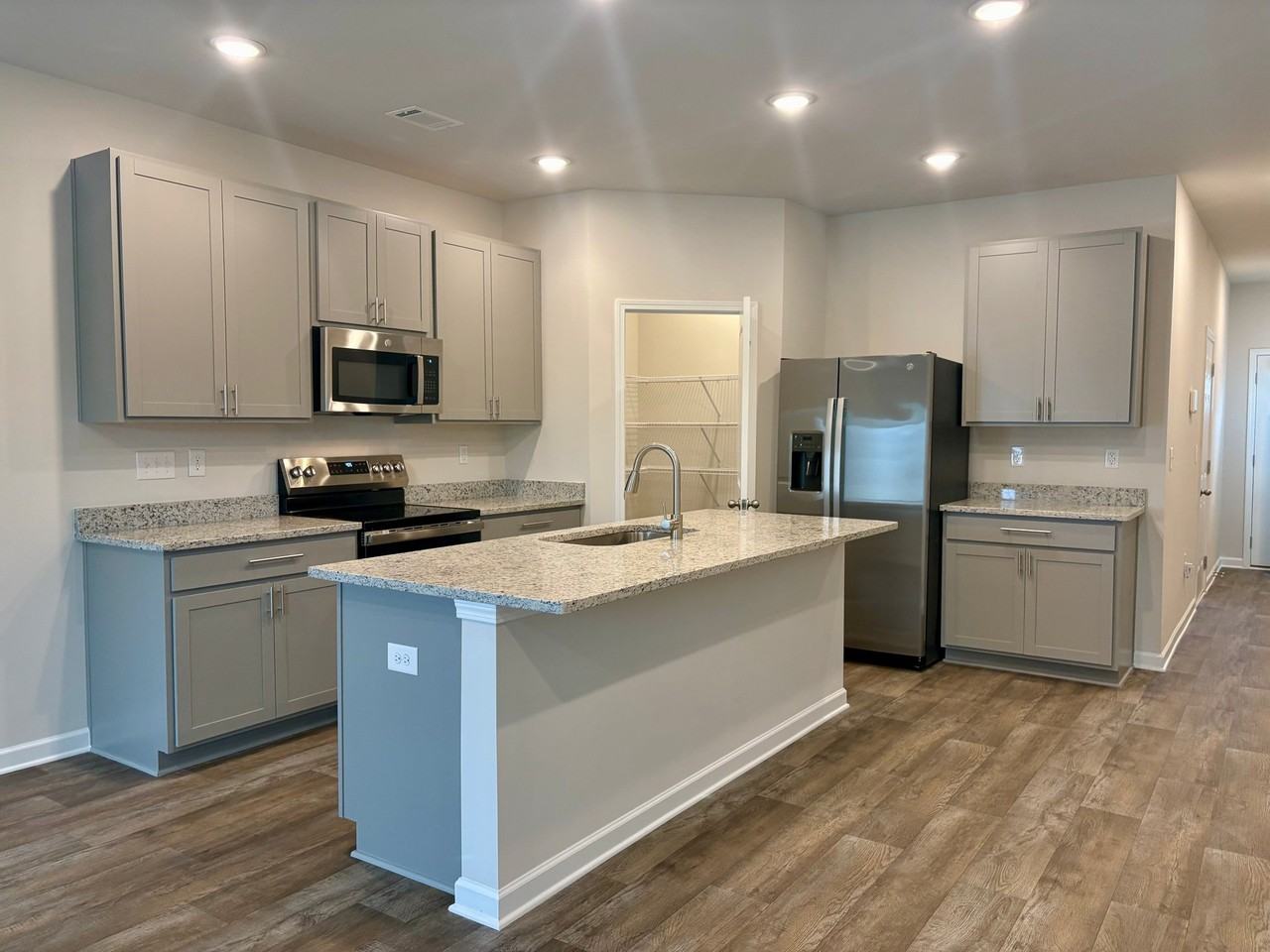 5252 Magnolia Grove Way - Photo 4 of 19