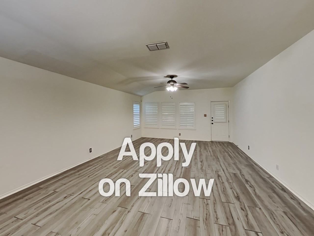 4611 Echo Lake Dr - Photo 4 of 14