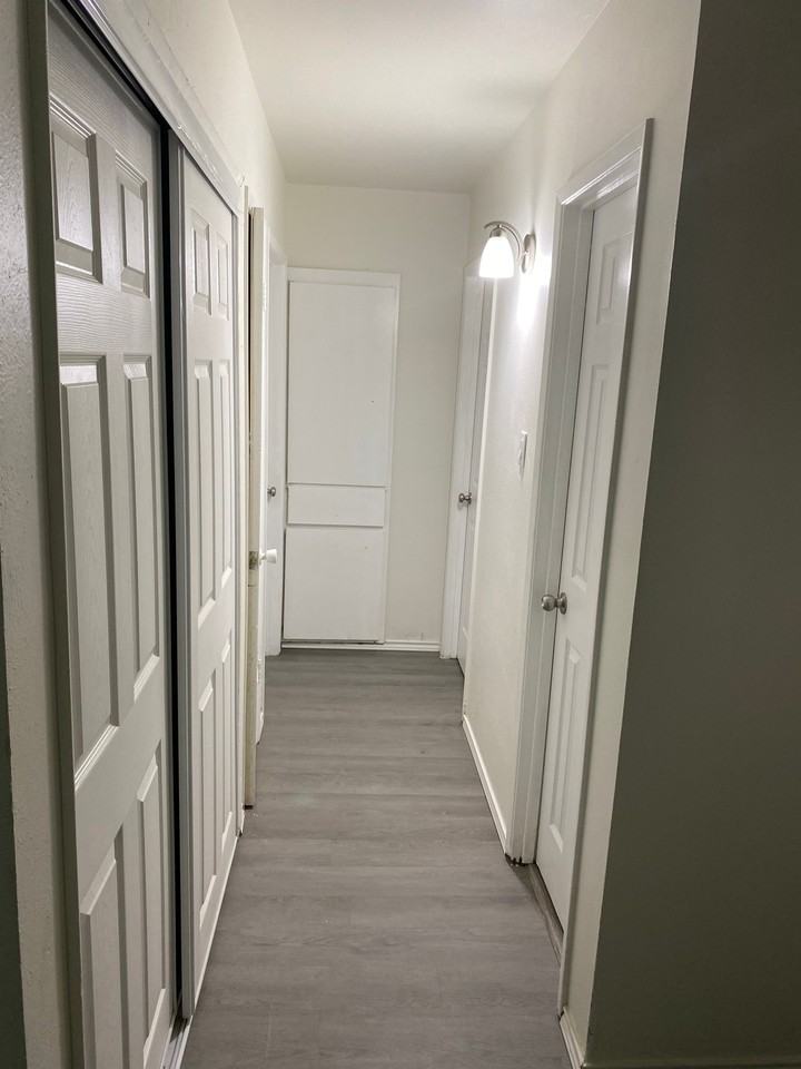 1104 Glenn Dr - Photo 2 of 18