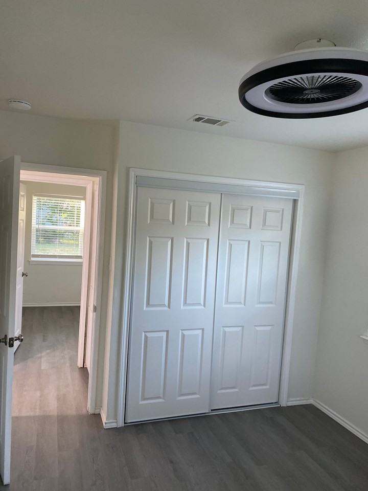1104 Glenn Dr - Photo 6 of 18
