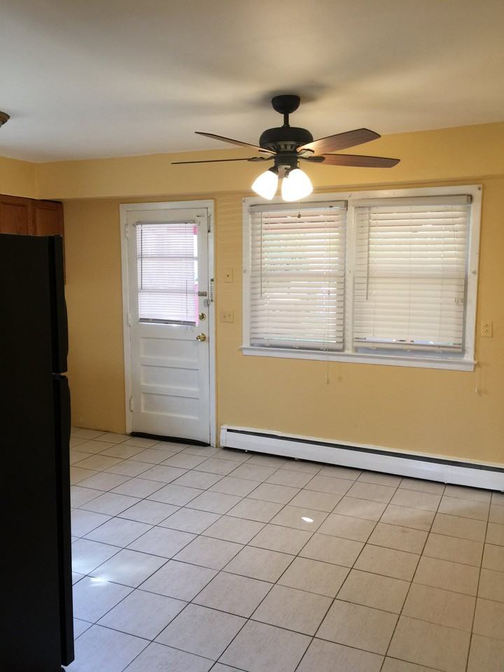 105 Garfield Ave #1 - Photo 5 of 11