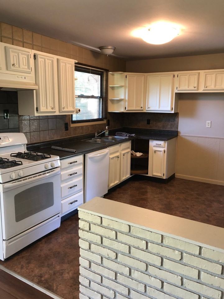 12125 Hillcrest Pl - Photo 2 of 6