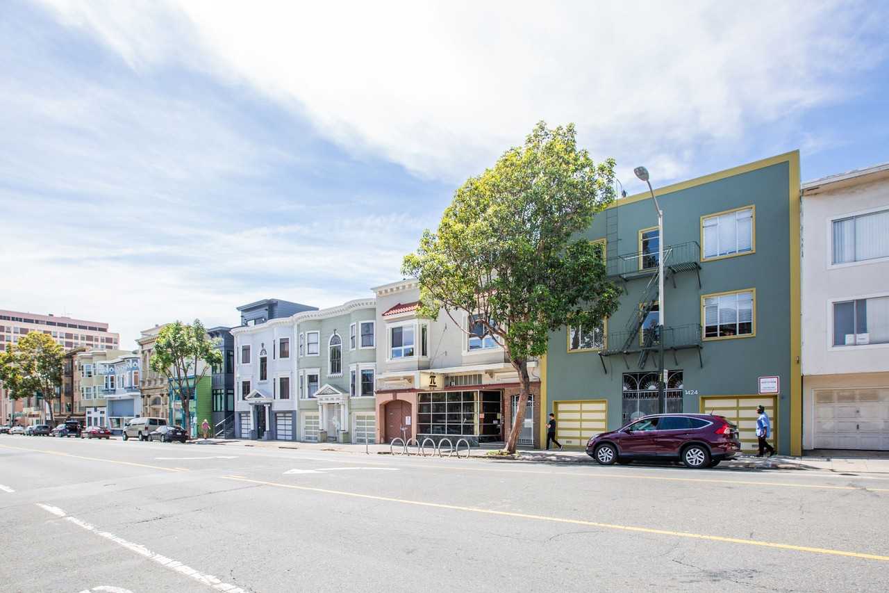 1424 Valencia - Photo 3 of 12