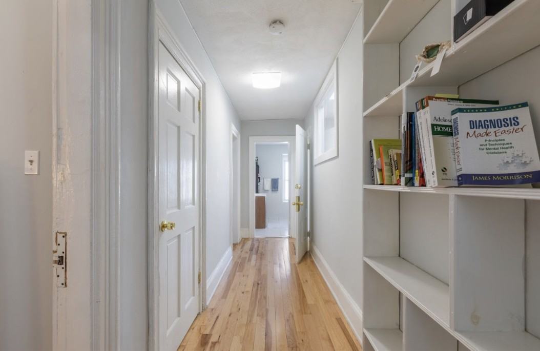 Mount Pleasant Ave #U2 - Photo 4 of 16