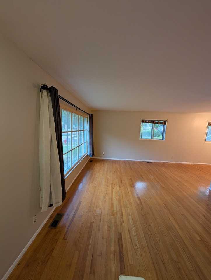 2734 Hampshire Rd #NA - Photo 5 of 30