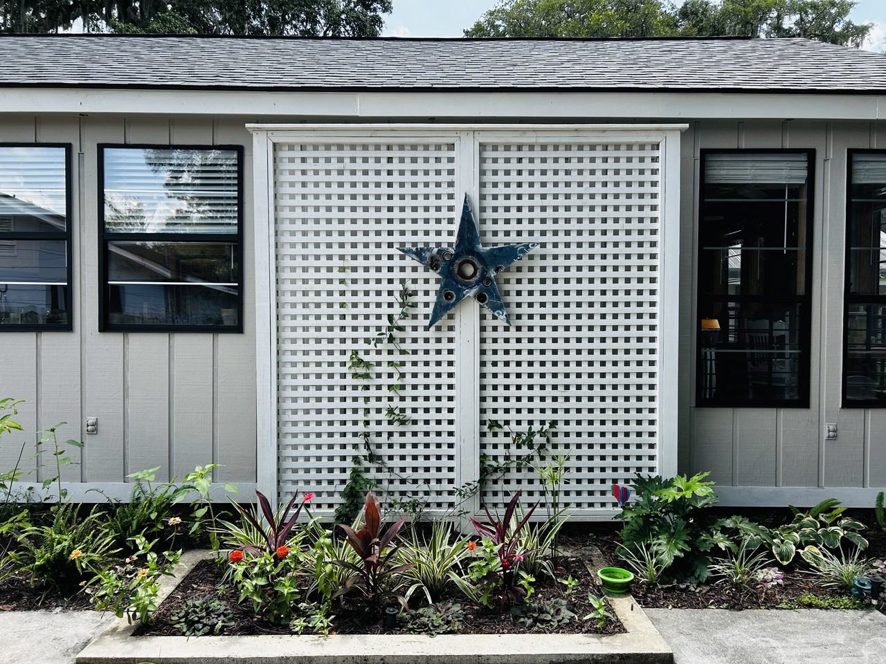 2411 Texas Ave #B - Photo 7 of 11