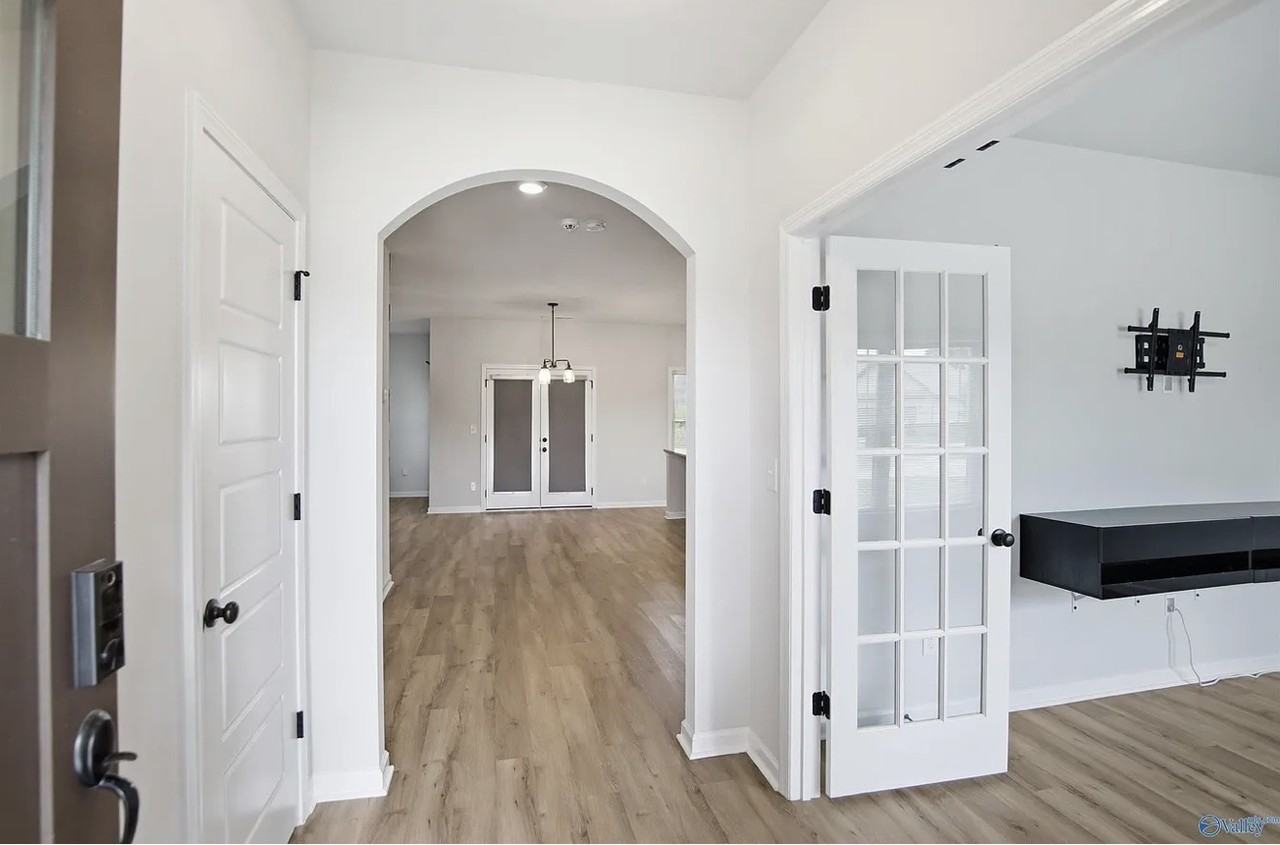 203 Rye Cir #NA - Photo 5 of 16