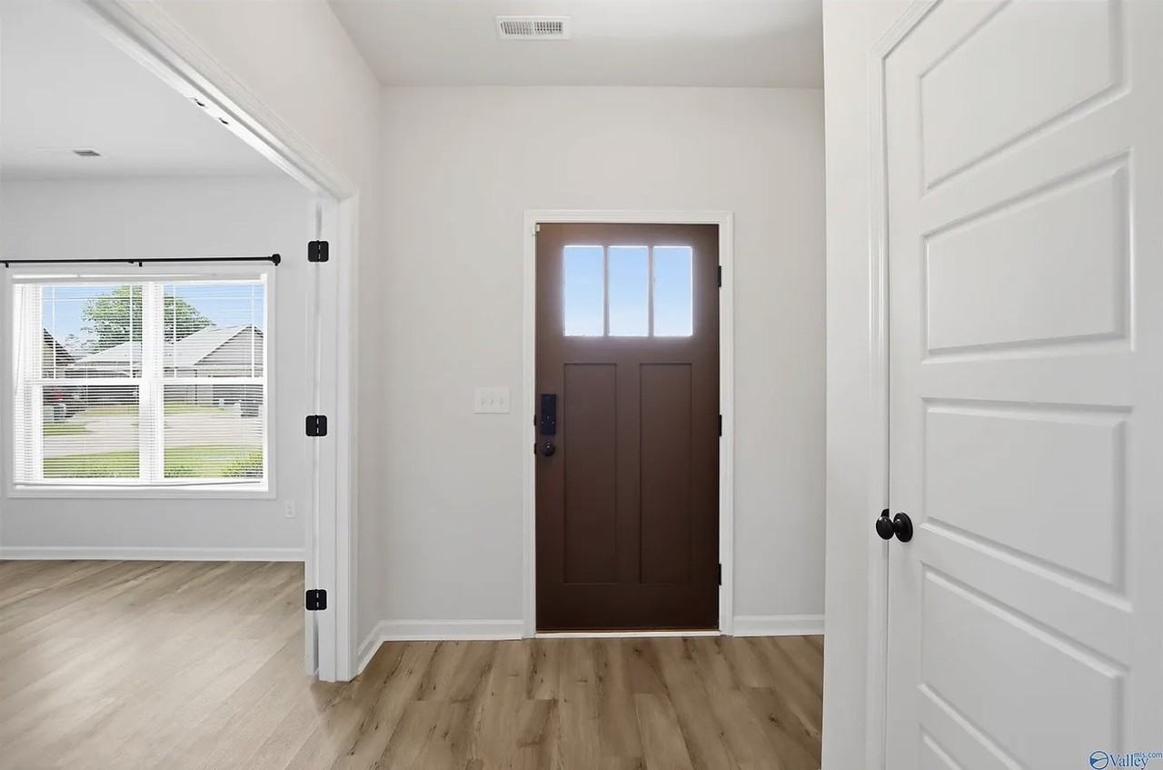 203 Rye Cir #NA - Photo 6 of 16