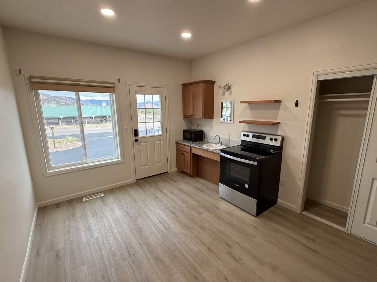 1744 Mariposa Rd #A1 - Photo 7 of 22