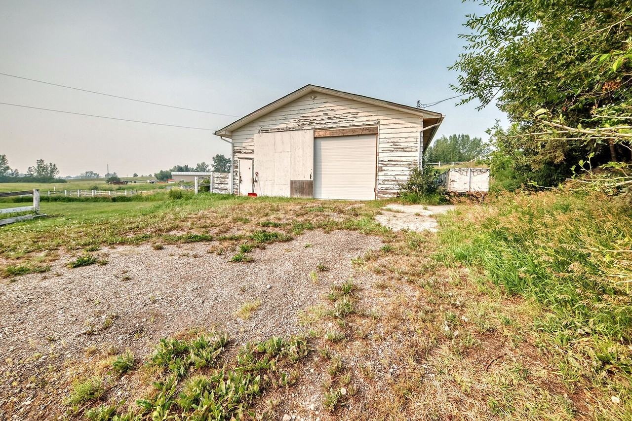 263077 Rge Rd 293a - Photo 4 of 18