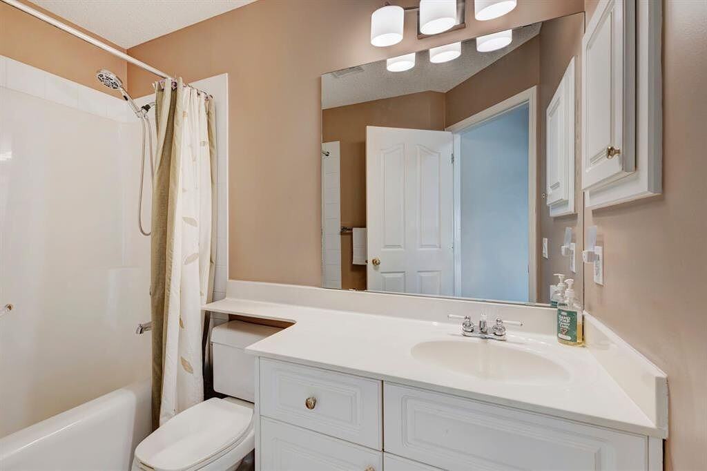 218 Valley Ridge Green Nw - Photo 4 of 24