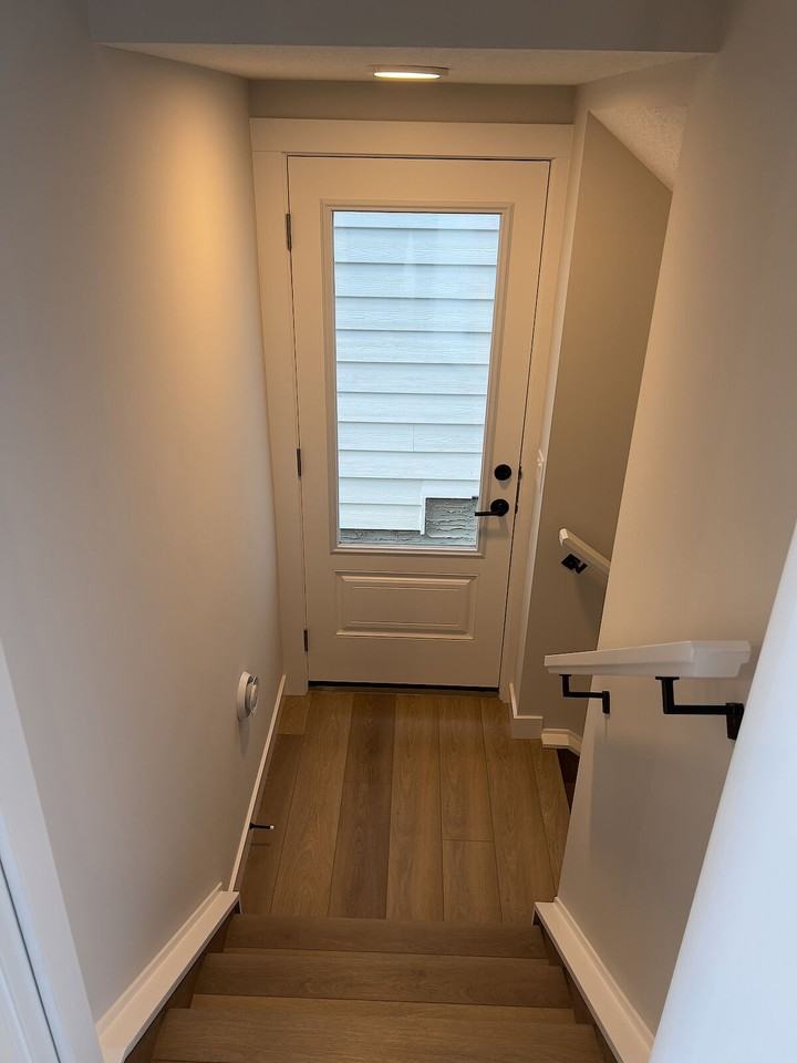 173 Haskayne Dr Nw - Photo 2 of 14