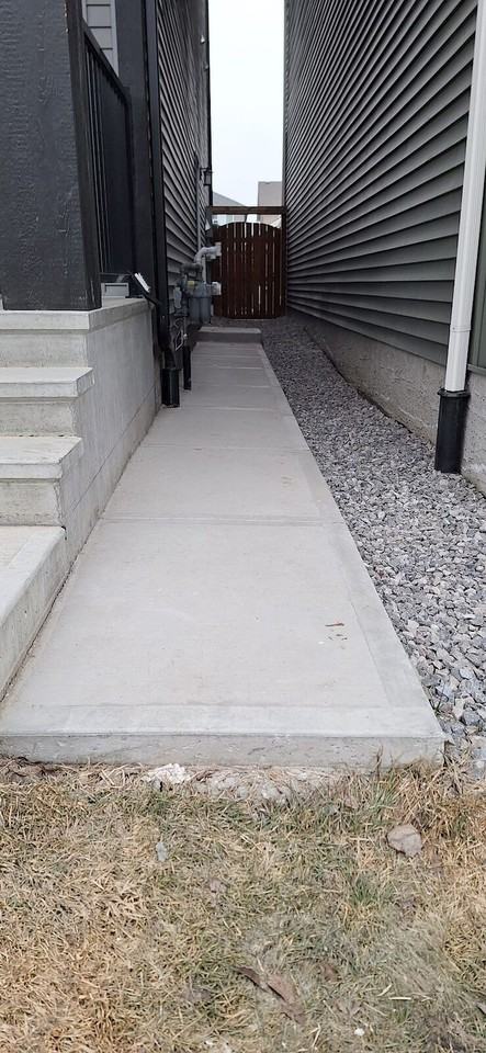 9920 226 St Nw - Photo 2 of 23