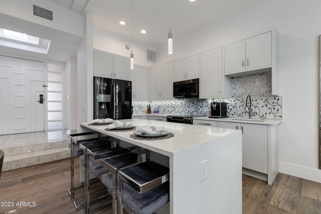 2802 E Camino Acequia Dr #7 - Photo 7 of 24