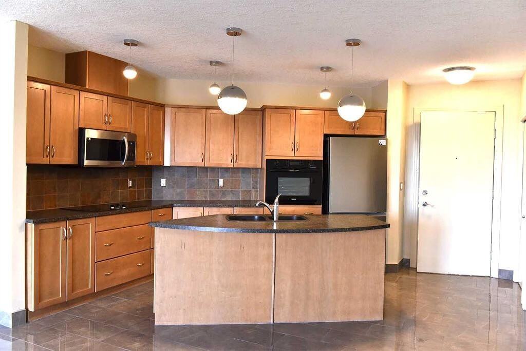 3101 34 Ave Nw - Photo 2 of 15