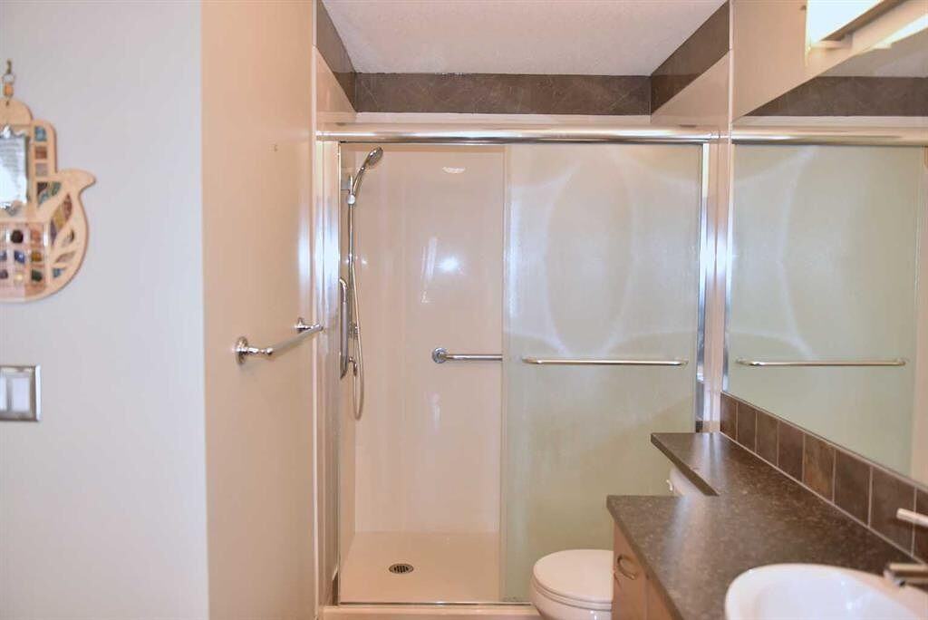 3101 34 Ave Nw - Photo 7 of 15