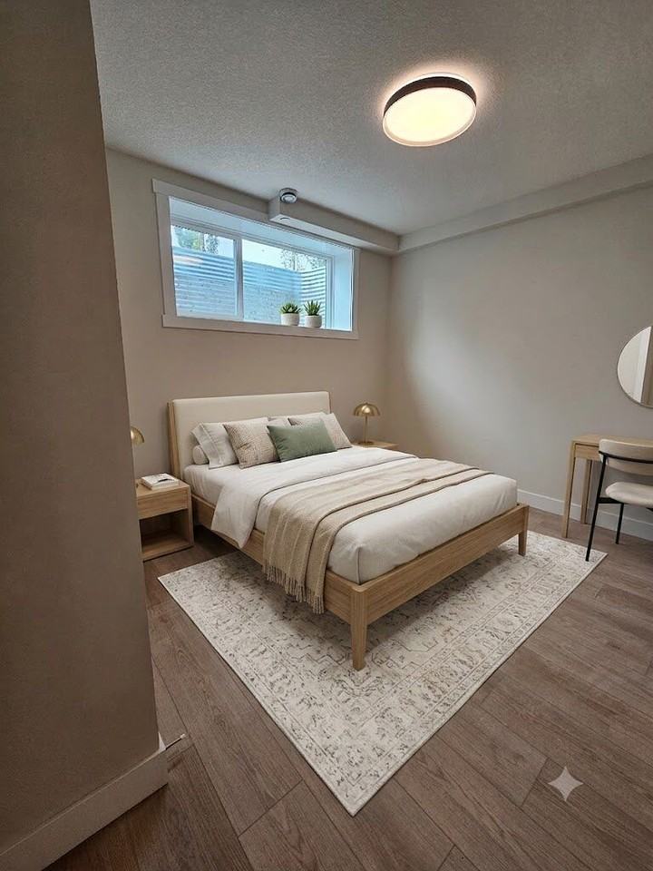4428 17 Ave Nw - Photo 3 of 16