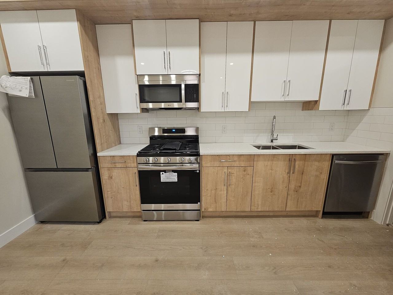 4428 17 Ave Nw - Photo 5 of 16