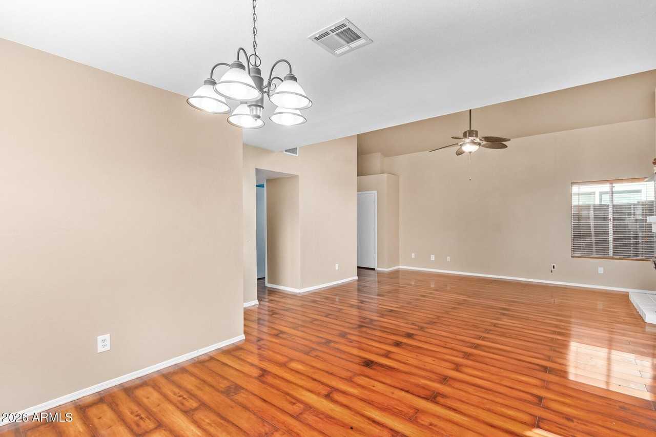 4430 W Oraibi Dr - Photo 4 of 34