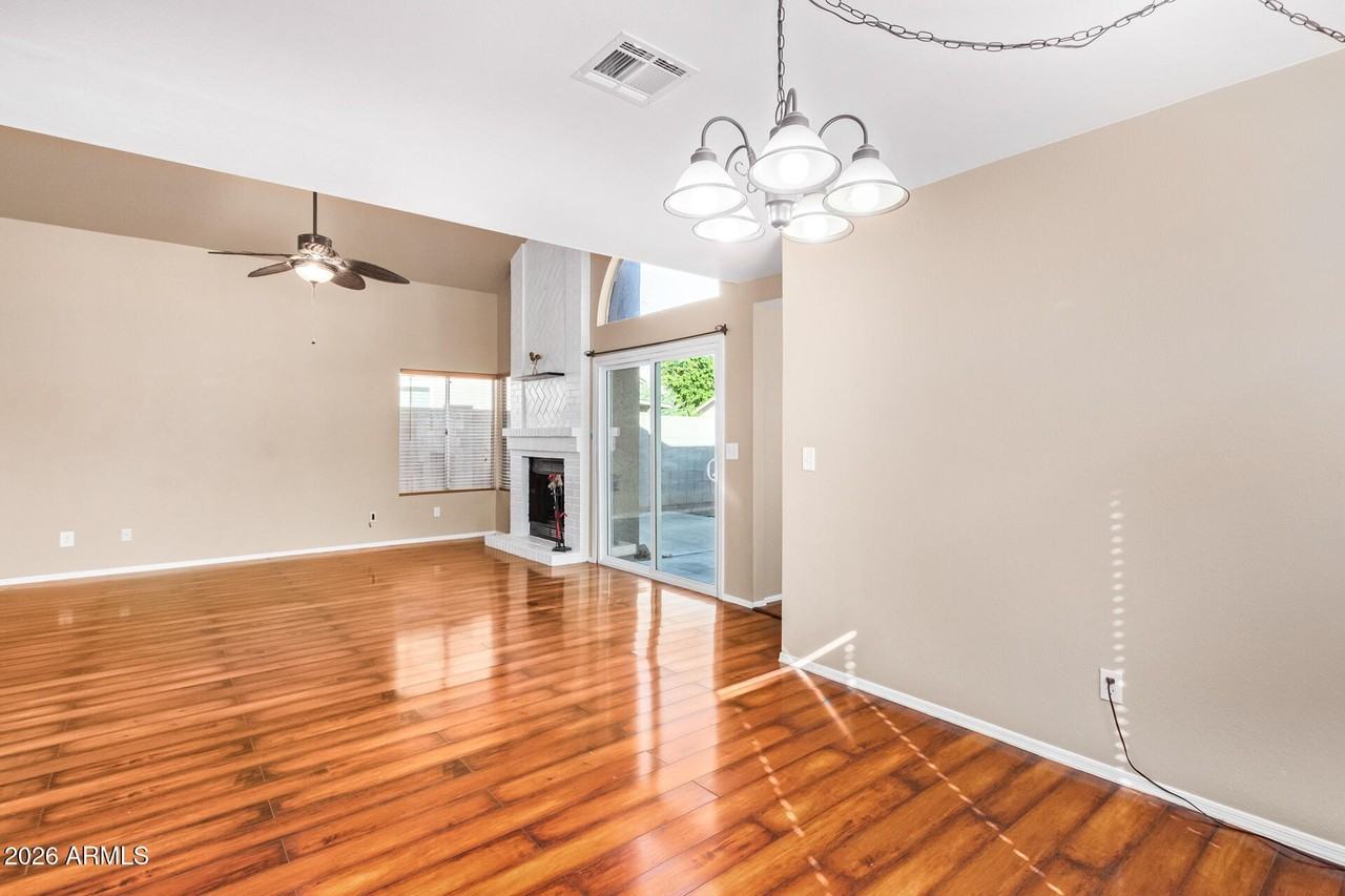 4430 W Oraibi Dr - Photo 5 of 34