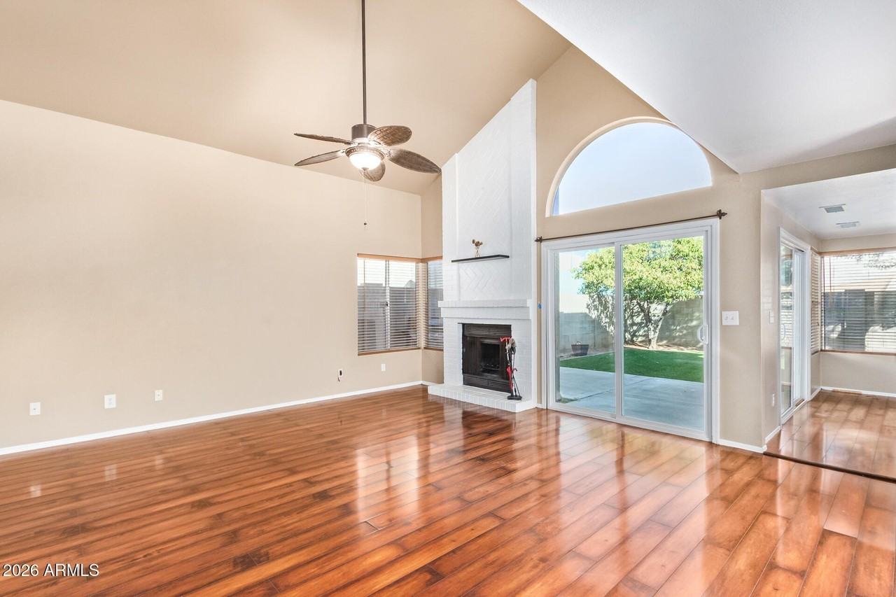 4430 W Oraibi Dr - Photo 6 of 34