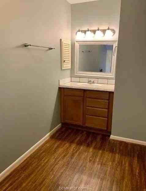 304 Tauber St #4 - Photo 5 of 7