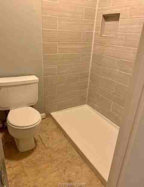 304 Tauber St #4 - Photo 6 of 7