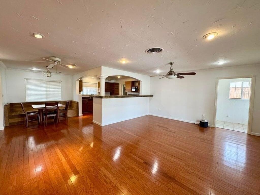 77110 Indiana Ave - Photo 3 of 11