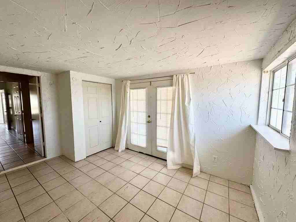 77110 Indiana Ave - Photo 7 of 11