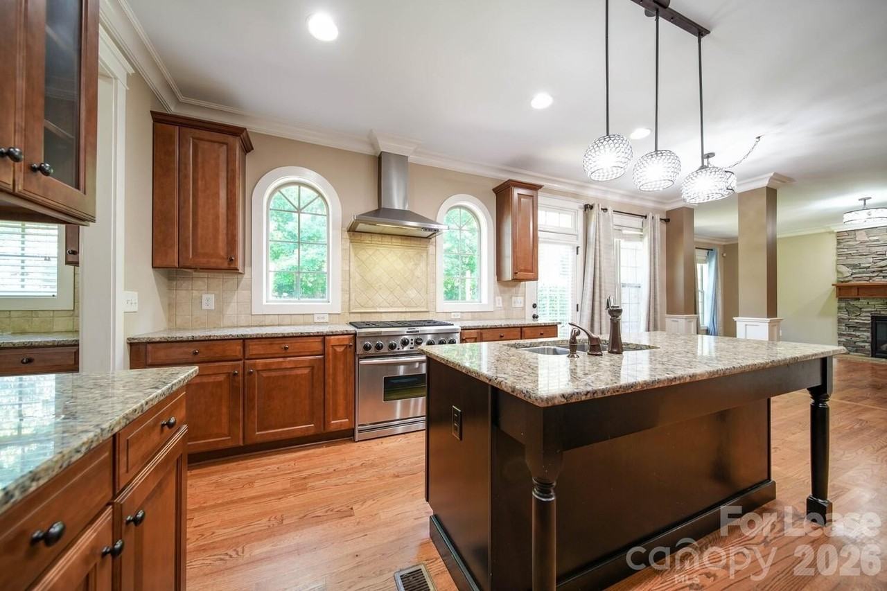 5534 Open Book Ln - Photo 6 of 39