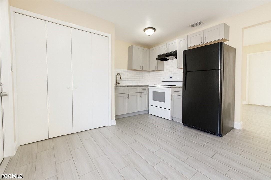 5453 11th Ave - Photo 7 of 15