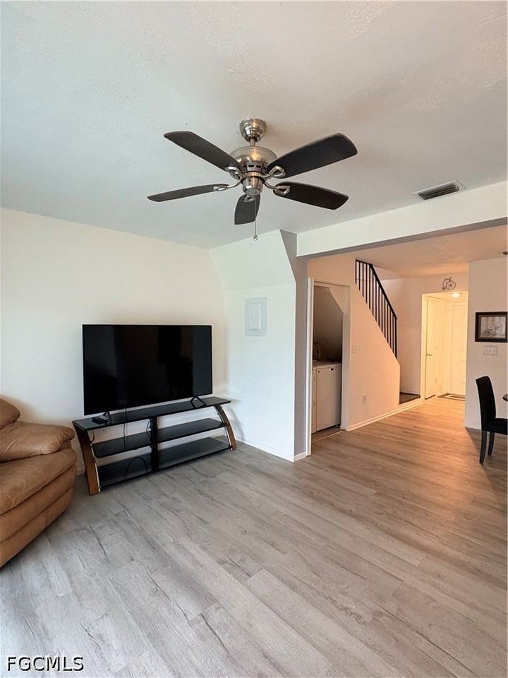 4520 Sw 8th Pl #4 - Photo 4 of 23
