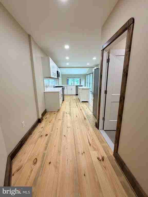 121 E Union St - Photo 6 of 42