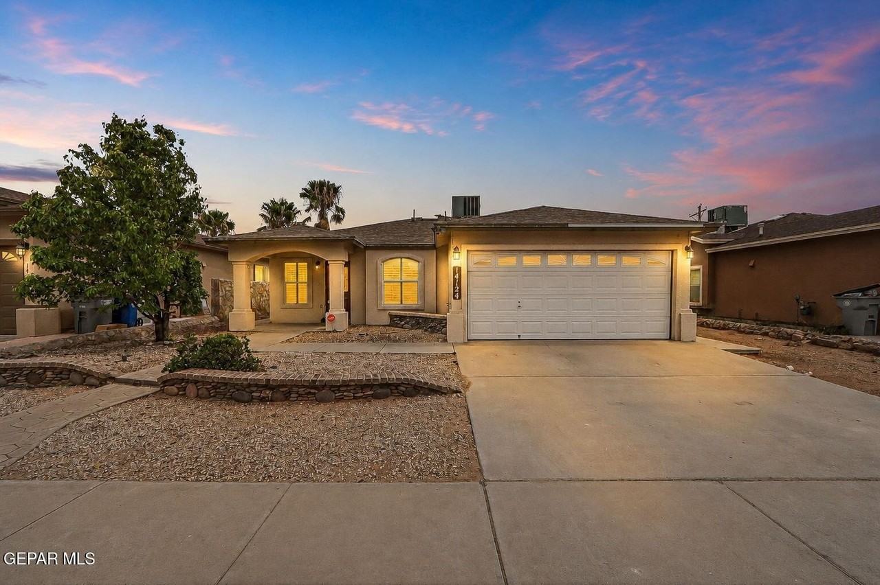 14124 Honey Point Dr - Photo 4 of 36