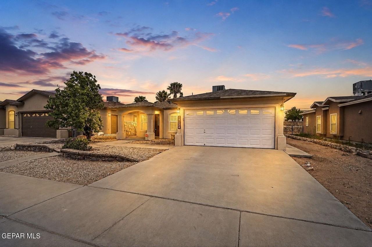 14124 Honey Point Dr - Photo 6 of 36