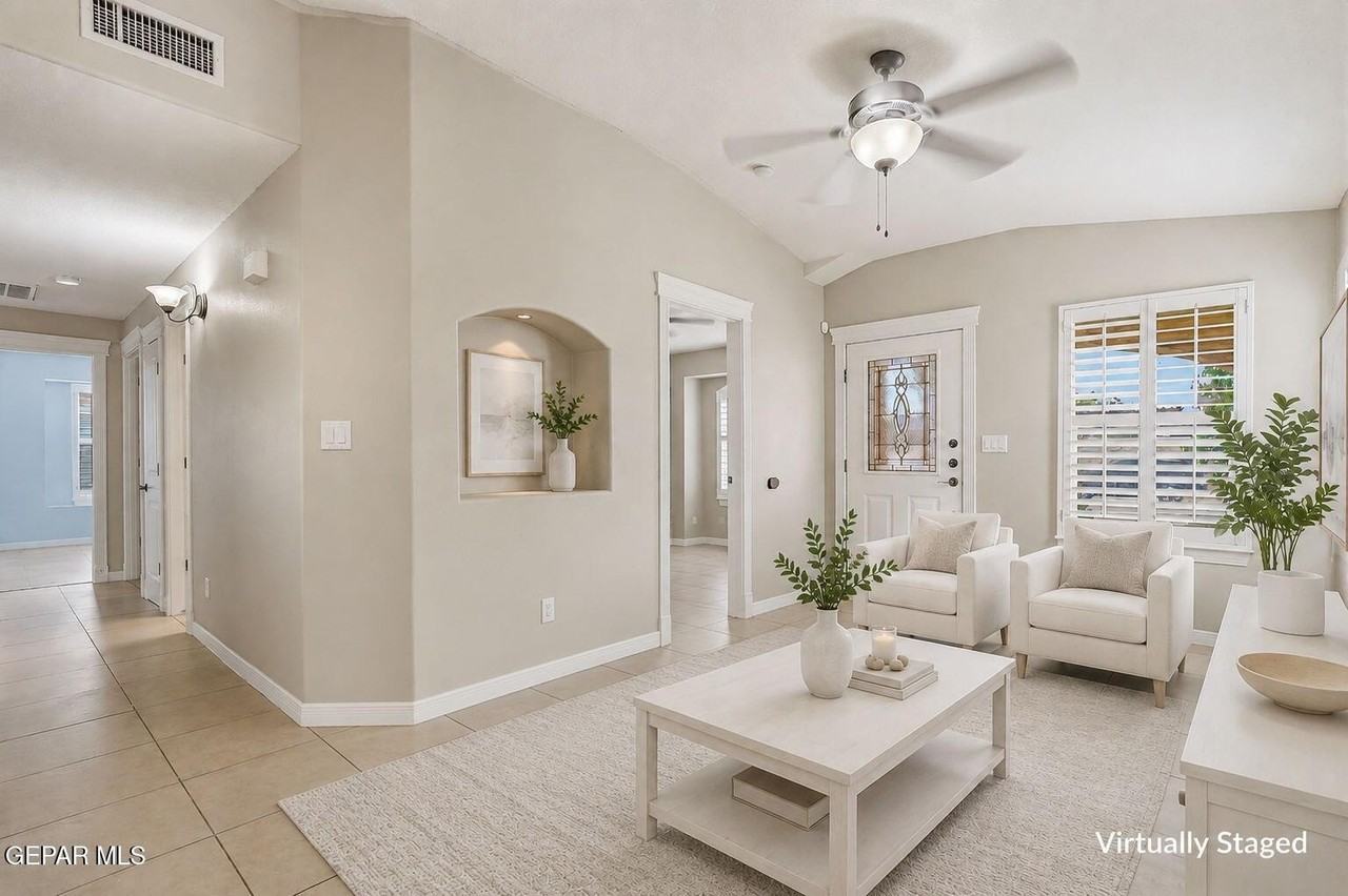 14124 Honey Point Dr - Photo 5 of 26